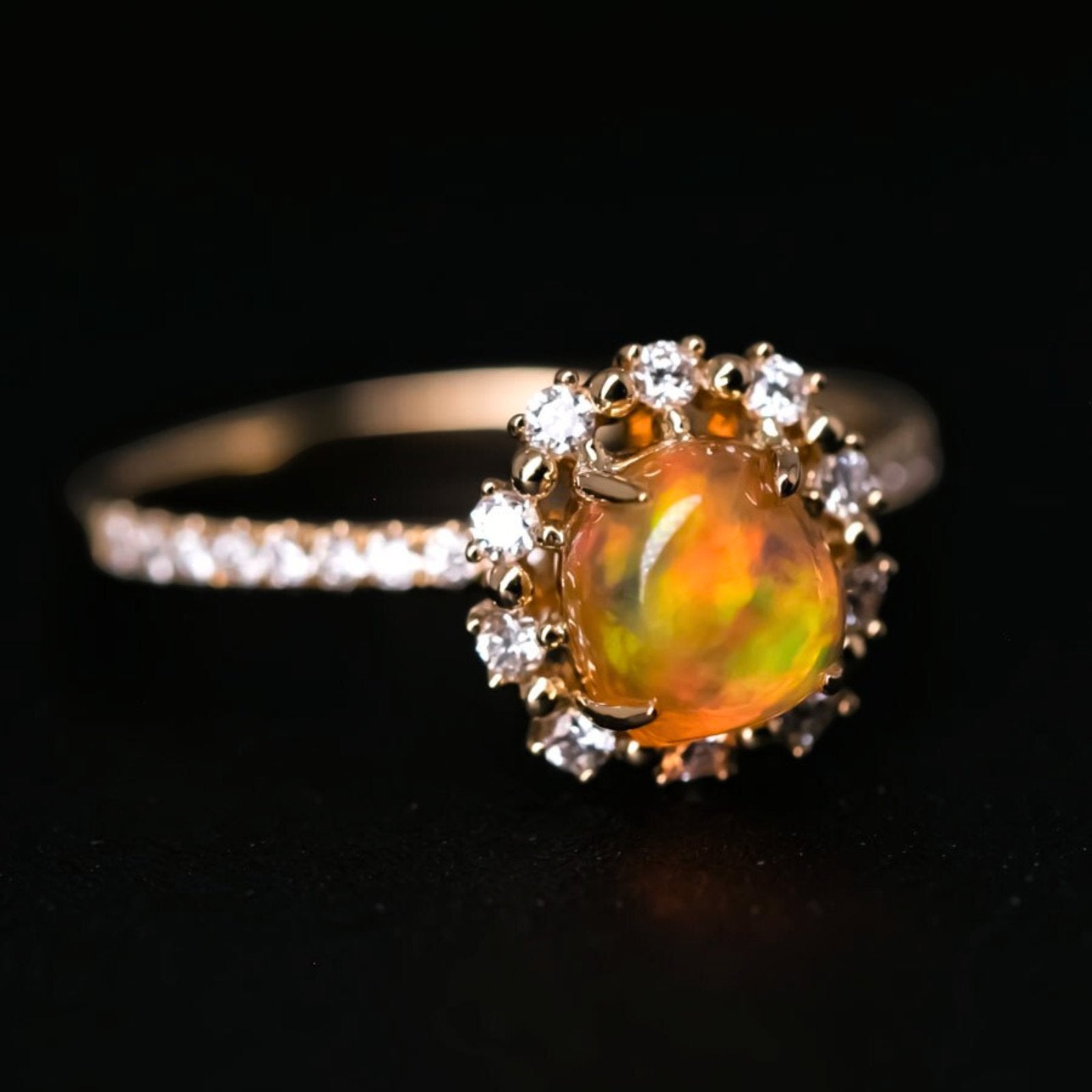 Mexikanischer Feueropal-Ring – 18K Gold Diamanten FAERELLI